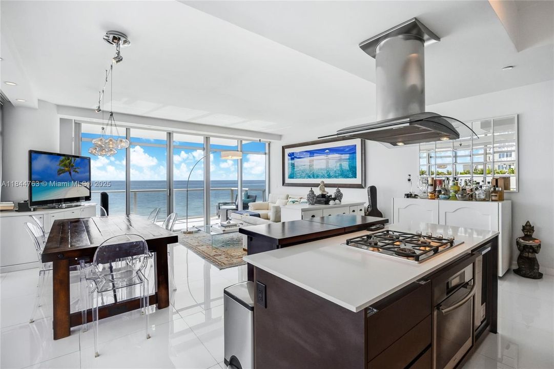 For Sale: $3,995,000 (3 beds, 2 baths, 1837 Square Feet)