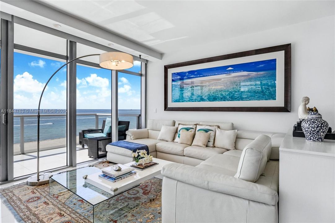 For Sale: $3,995,000 (3 beds, 2 baths, 1837 Square Feet)