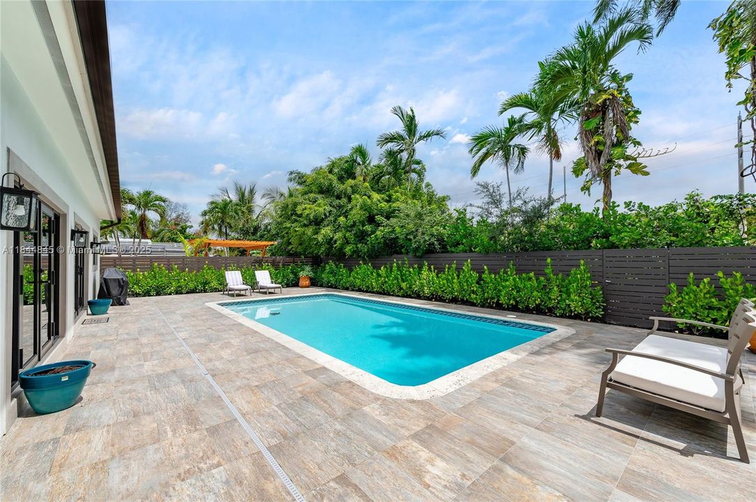 На продажу: $1,400,000 (4 спален, 3 ванн, 2242 Квадратных фут)