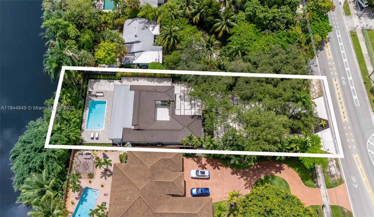 На продажу: $1,400,000 (4 спален, 3 ванн, 2242 Квадратных фут)