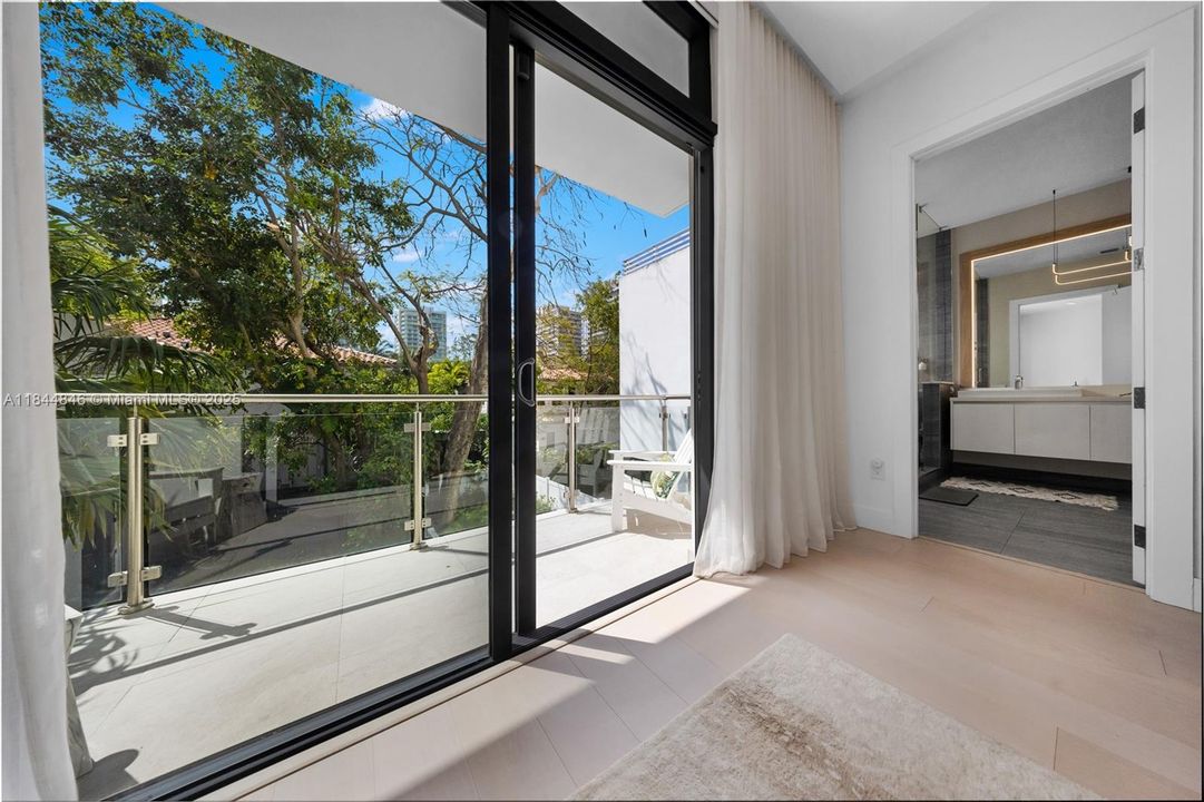 Recently Rented: $15,000 (3 beds, 3 baths, 2391 Square Feet)