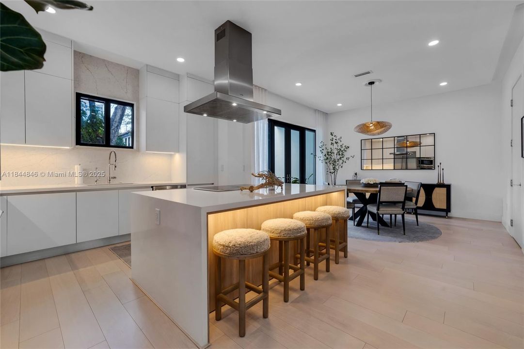 Recently Rented: $15,000 (3 beds, 3 baths, 2391 Square Feet)