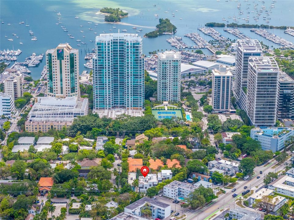 Recently Rented: $15,000 (3 beds, 3 baths, 2391 Square Feet)