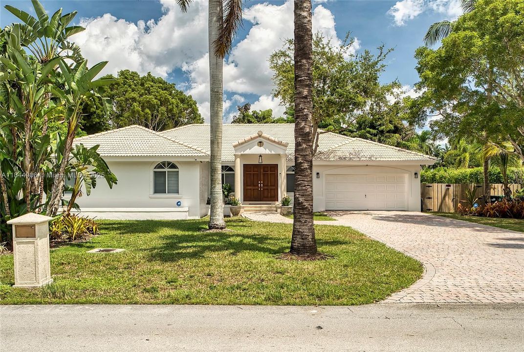 Recently Sold: $1,350,000 (4 beds, 3 baths, 3034 Square Feet)