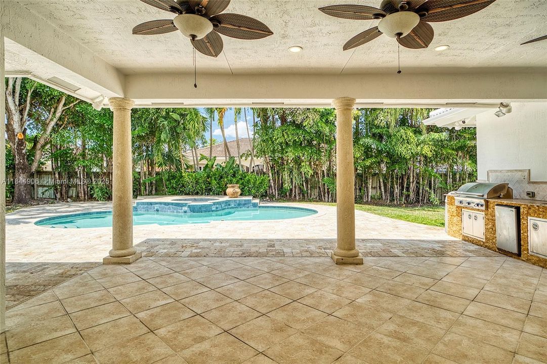 Recently Sold: $1,350,000 (4 beds, 3 baths, 3034 Square Feet)