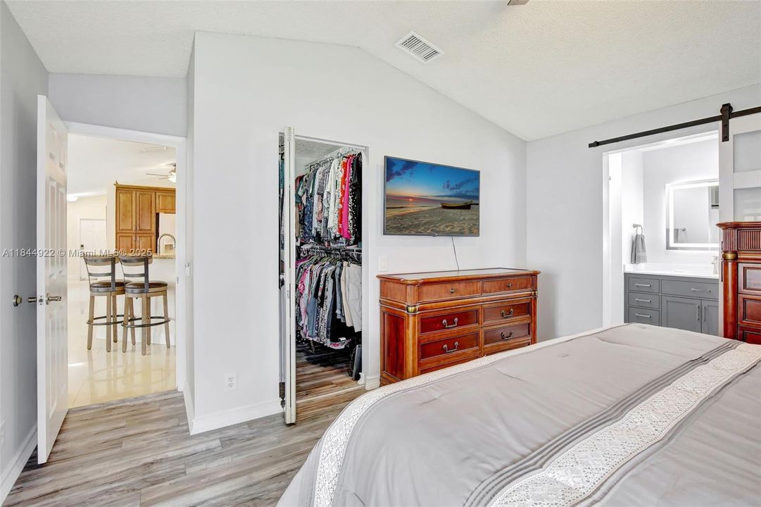 Недавно продано: $599,944 (3 спален, 2 ванн, 1368 Квадратных фут)