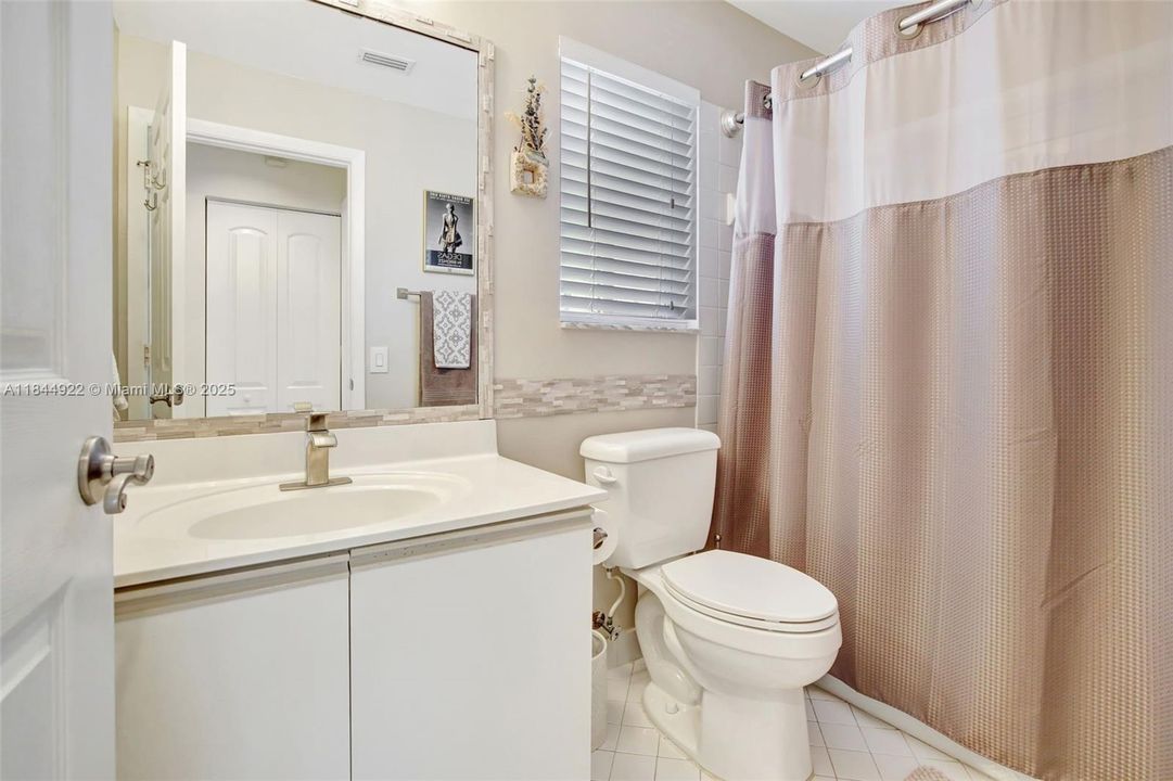 Недавно продано: $599,944 (3 спален, 2 ванн, 1368 Квадратных фут)