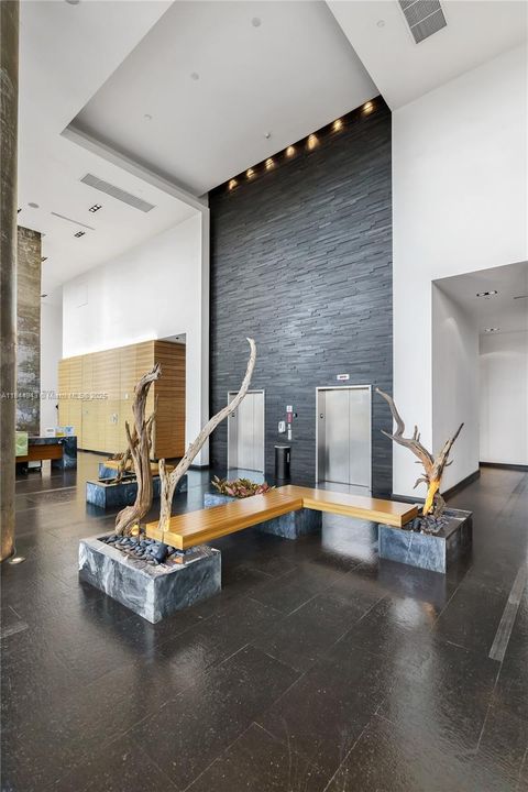 For Sale: $745,000 (2 beds, 2 baths, 1327 Square Feet)