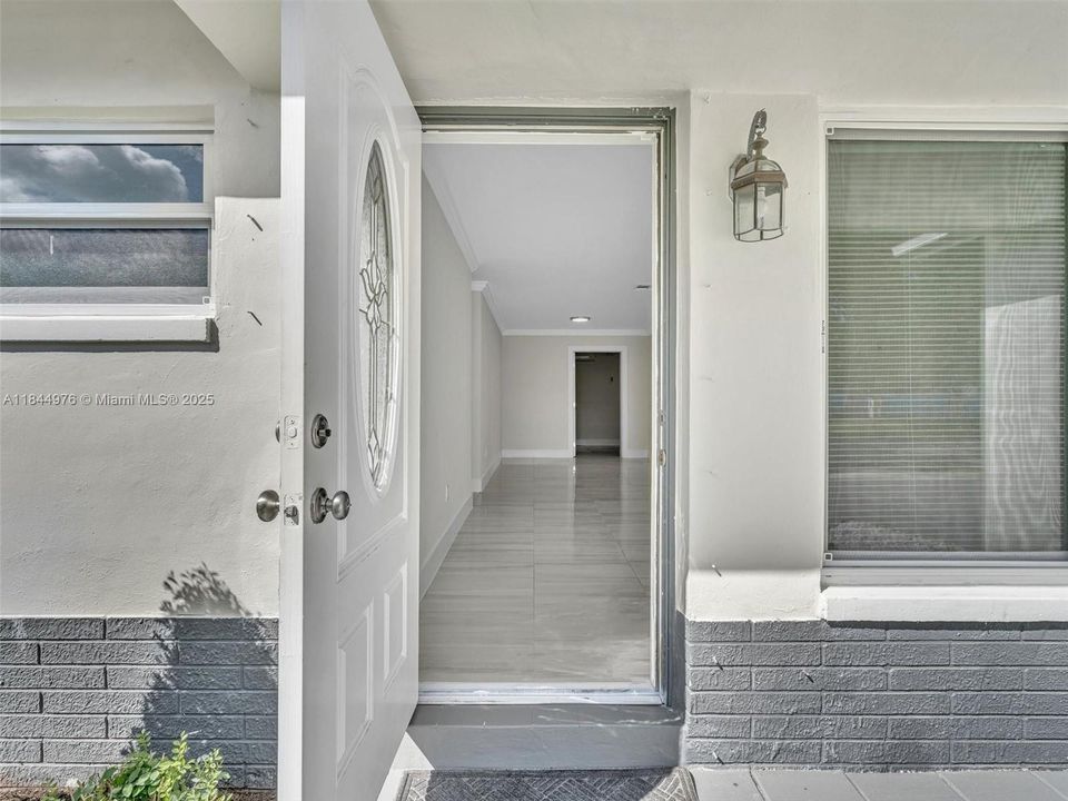 Recently Sold: $500,000 (3 beds, 2 baths, 1304 Square Feet)