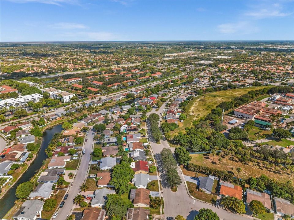 Recently Sold: $500,000 (3 beds, 2 baths, 1304 Square Feet)