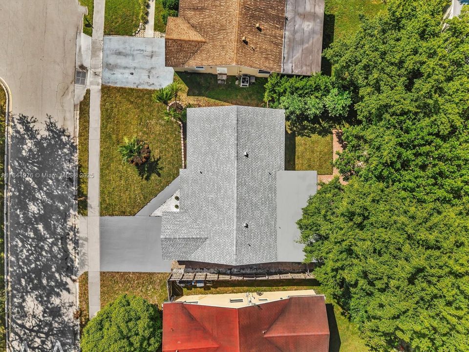 Recently Sold: $500,000 (3 beds, 2 baths, 1304 Square Feet)