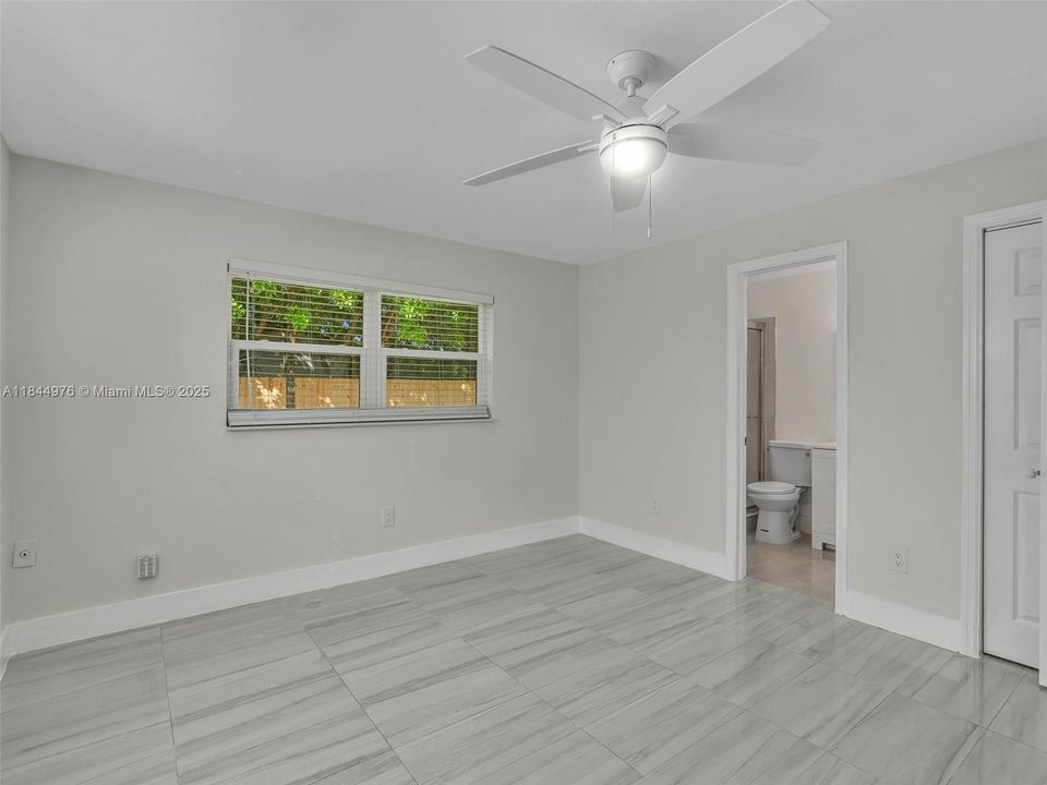 Recently Sold: $500,000 (3 beds, 2 baths, 1304 Square Feet)