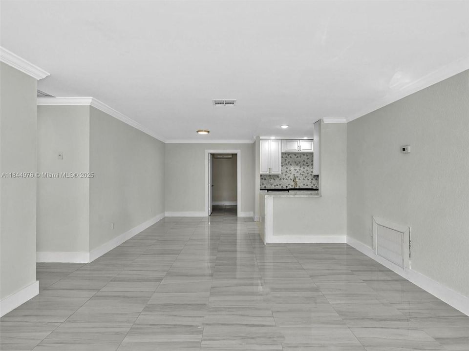 Recently Sold: $500,000 (3 beds, 2 baths, 1304 Square Feet)