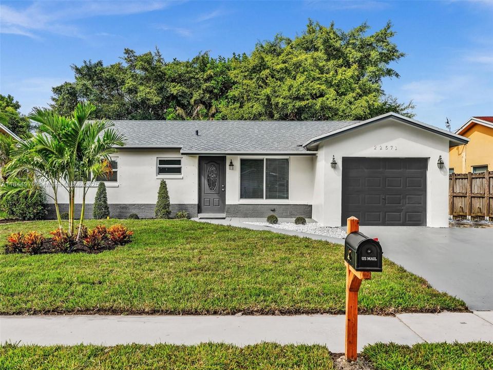 Recently Sold: $500,000 (3 beds, 2 baths, 1304 Square Feet)