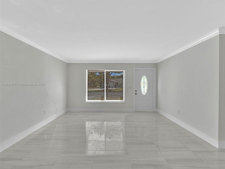 Recently Sold: $500,000 (3 beds, 2 baths, 1304 Square Feet)