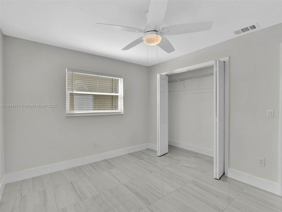 Recently Sold: $500,000 (3 beds, 2 baths, 1304 Square Feet)