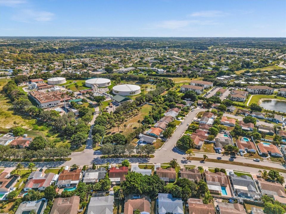 Recently Sold: $500,000 (3 beds, 2 baths, 1304 Square Feet)