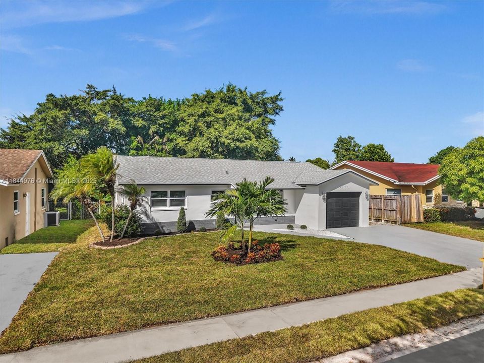 Recently Sold: $500,000 (3 beds, 2 baths, 1304 Square Feet)