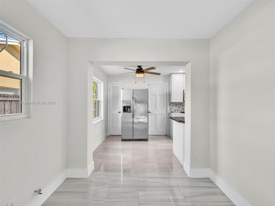 Recently Sold: $500,000 (3 beds, 2 baths, 1304 Square Feet)