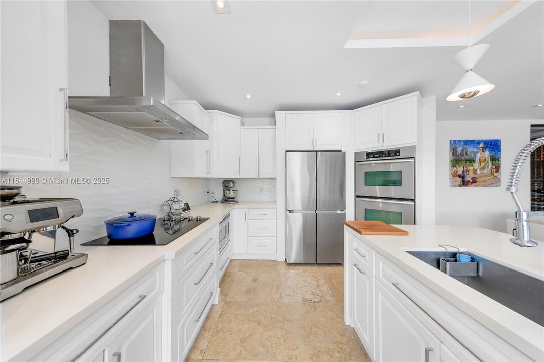 Active With Contract: $2,290,000 (5 beds, 3 baths, 3812 Square Feet)