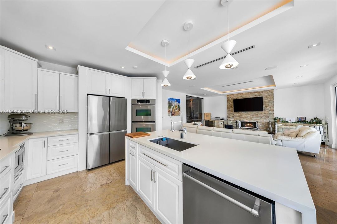 Active With Contract: $2,290,000 (5 beds, 3 baths, 3812 Square Feet)