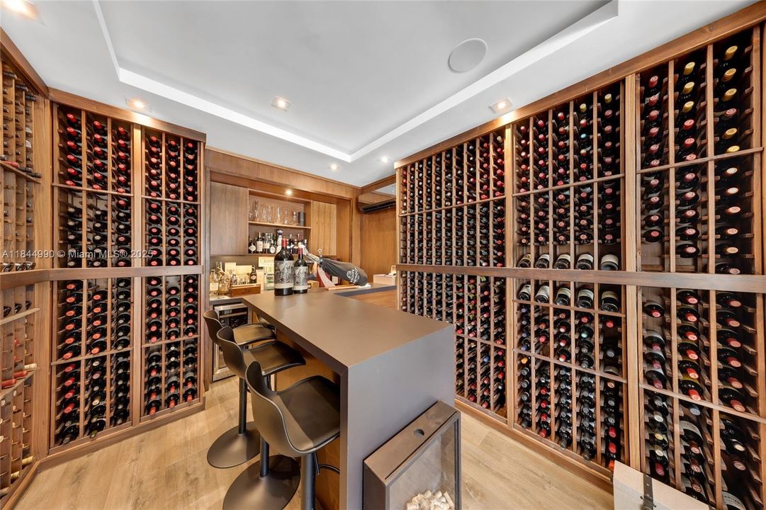 Active With Contract: $2,290,000 (5 beds, 3 baths, 3812 Square Feet)