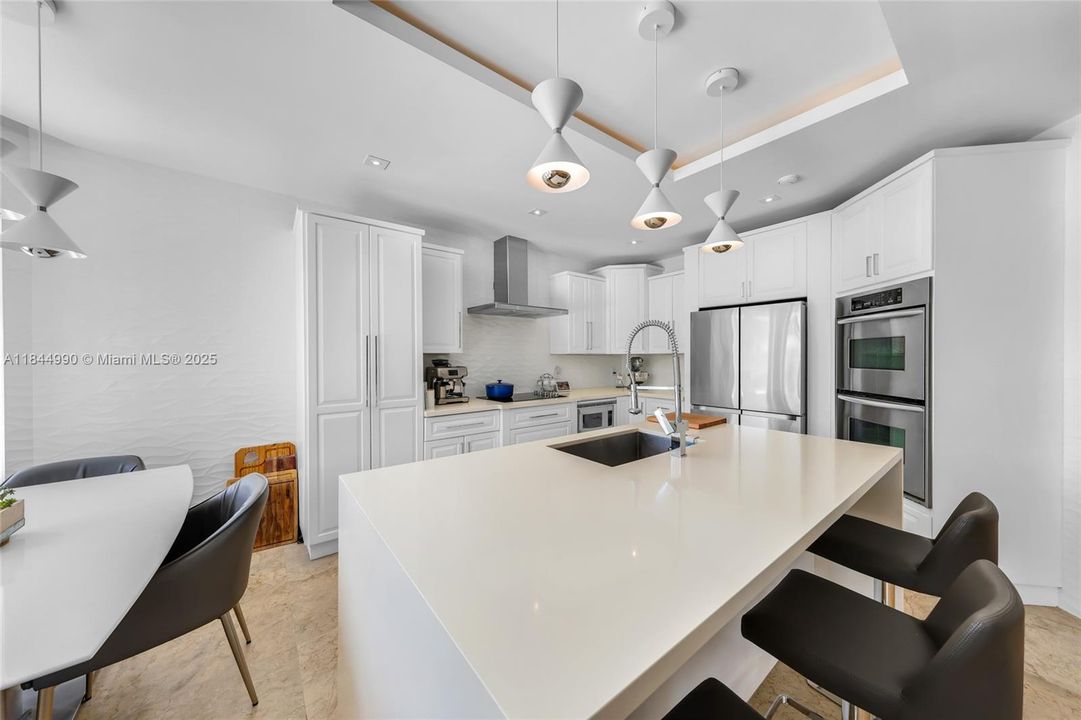 Active With Contract: $2,290,000 (5 beds, 3 baths, 3812 Square Feet)