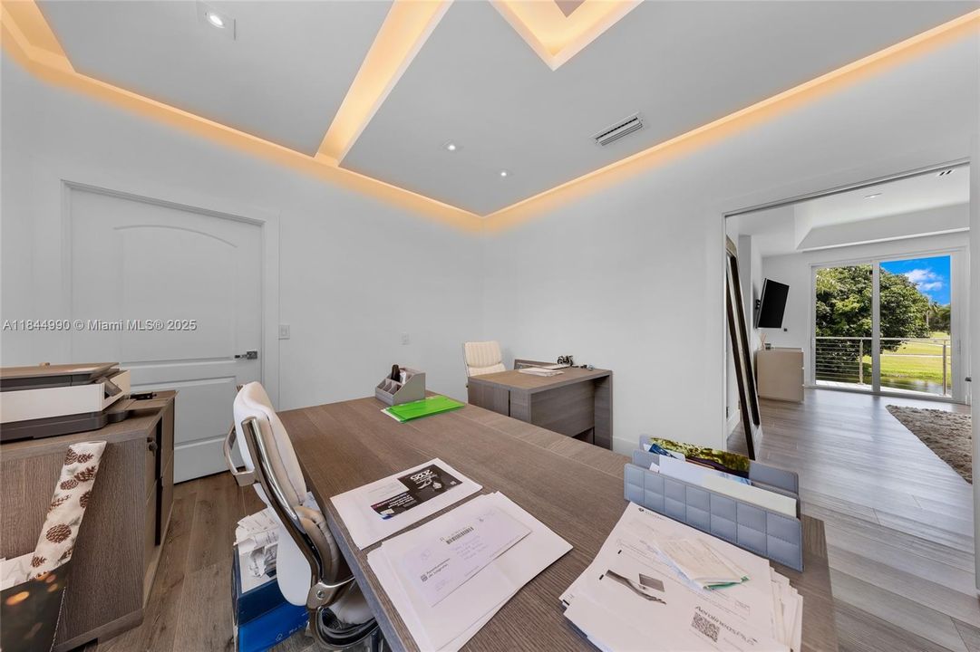 Active With Contract: $2,290,000 (5 beds, 3 baths, 3812 Square Feet)