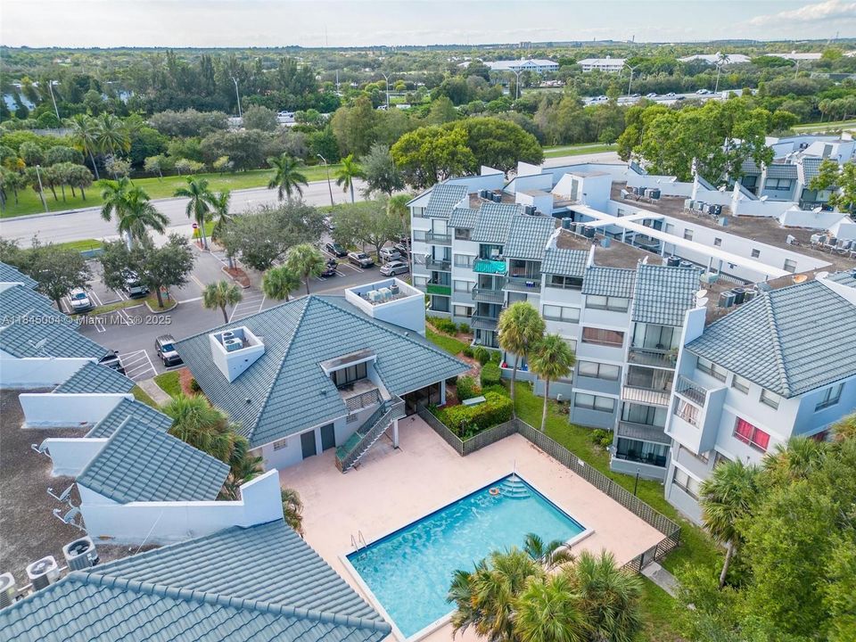 Vendido Recientemente: $135,000 (1 camas, 1 baños, 775 Pies cuadrados)