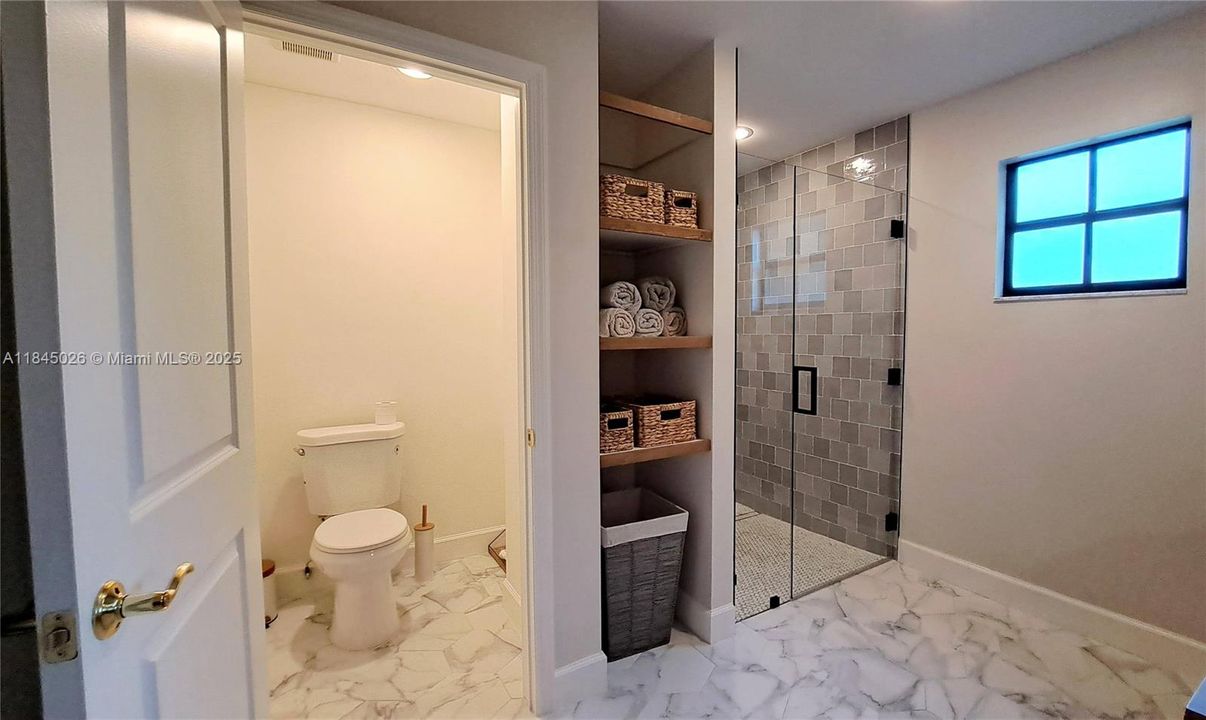 Recently Rented: $4,000 (3 beds, 2 baths, 2112 Square Feet)