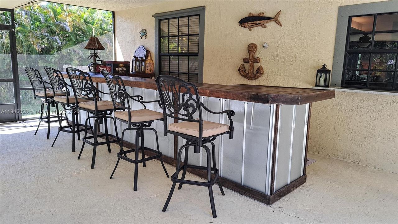 Recently Rented: $4,000 (3 beds, 2 baths, 2112 Square Feet)