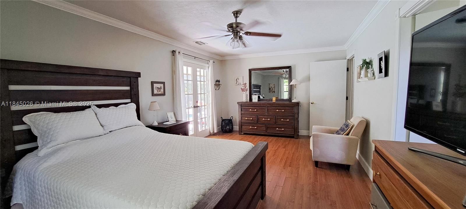 Recently Rented: $4,000 (3 beds, 2 baths, 2112 Square Feet)