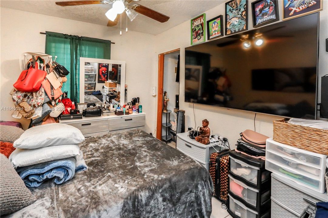 待售: $599,999 (0 贝兹, 0 浴室, 1200 平方英尺)