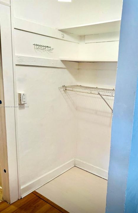 待售: $140,000 (0 贝兹, 1 浴室, 285 平方英尺)