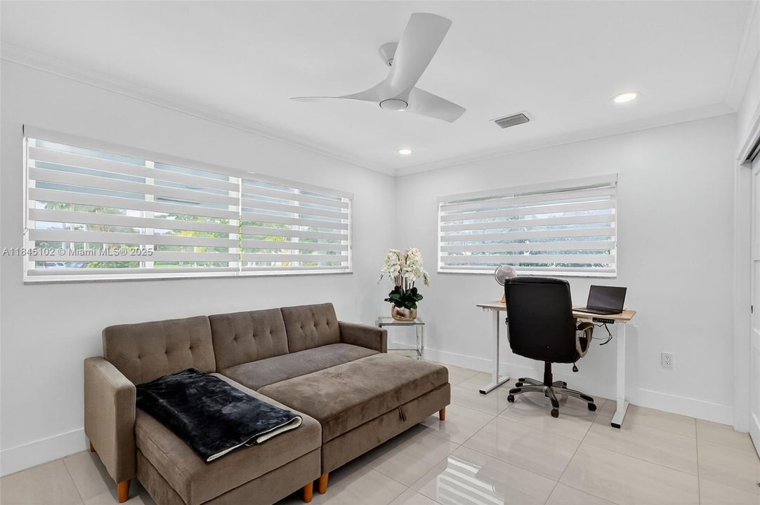 Recently Sold: $1,695,000 (4 beds, 4 baths, 3332 Square Feet)