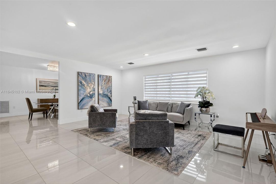 Recently Sold: $1,695,000 (4 beds, 4 baths, 3332 Square Feet)