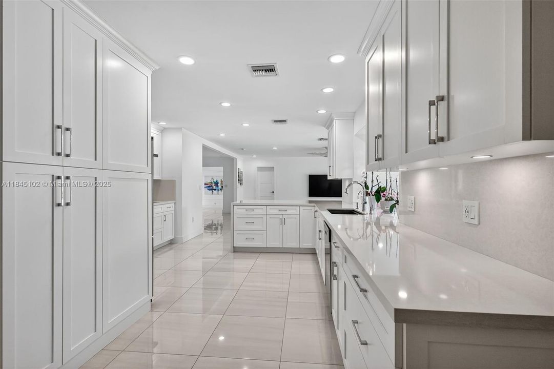 Recently Sold: $1,695,000 (4 beds, 4 baths, 3332 Square Feet)