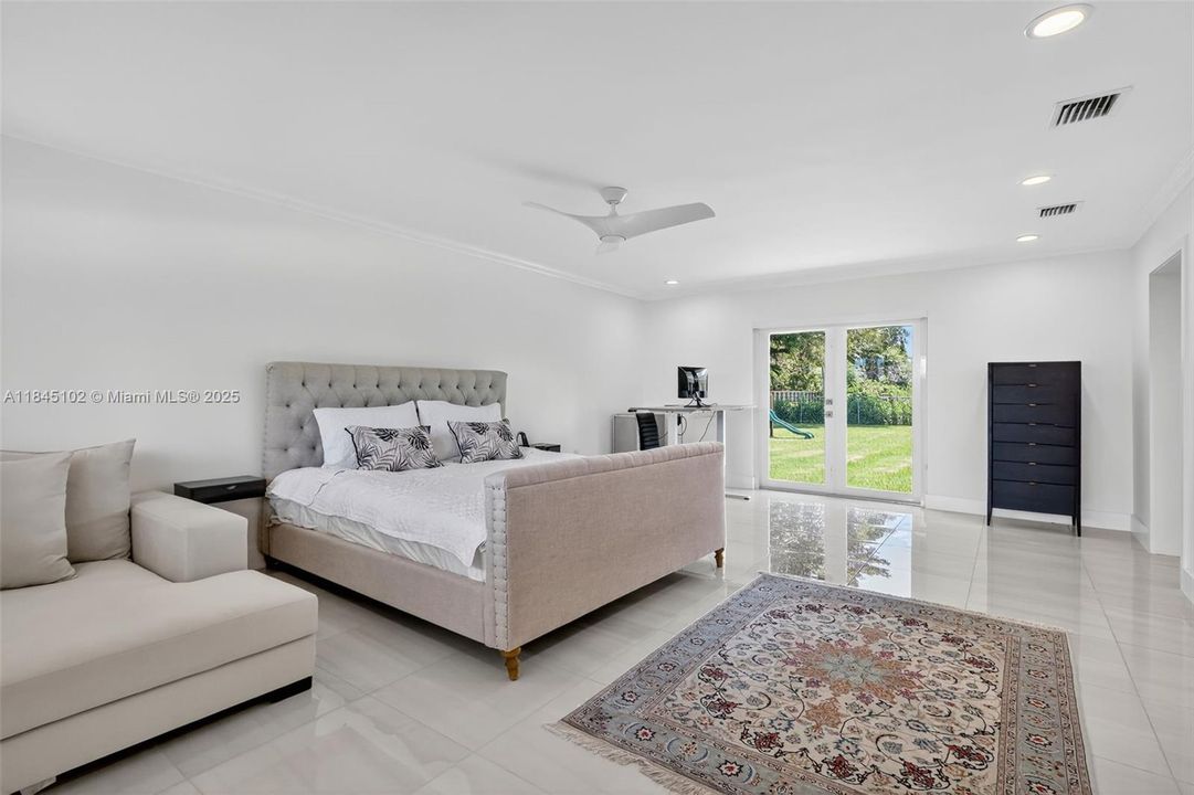 Recently Sold: $1,695,000 (4 beds, 4 baths, 3332 Square Feet)