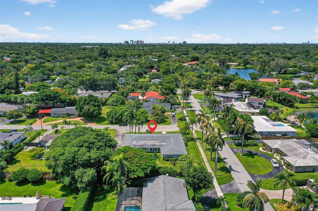 Recently Sold: $1,695,000 (4 beds, 4 baths, 3332 Square Feet)