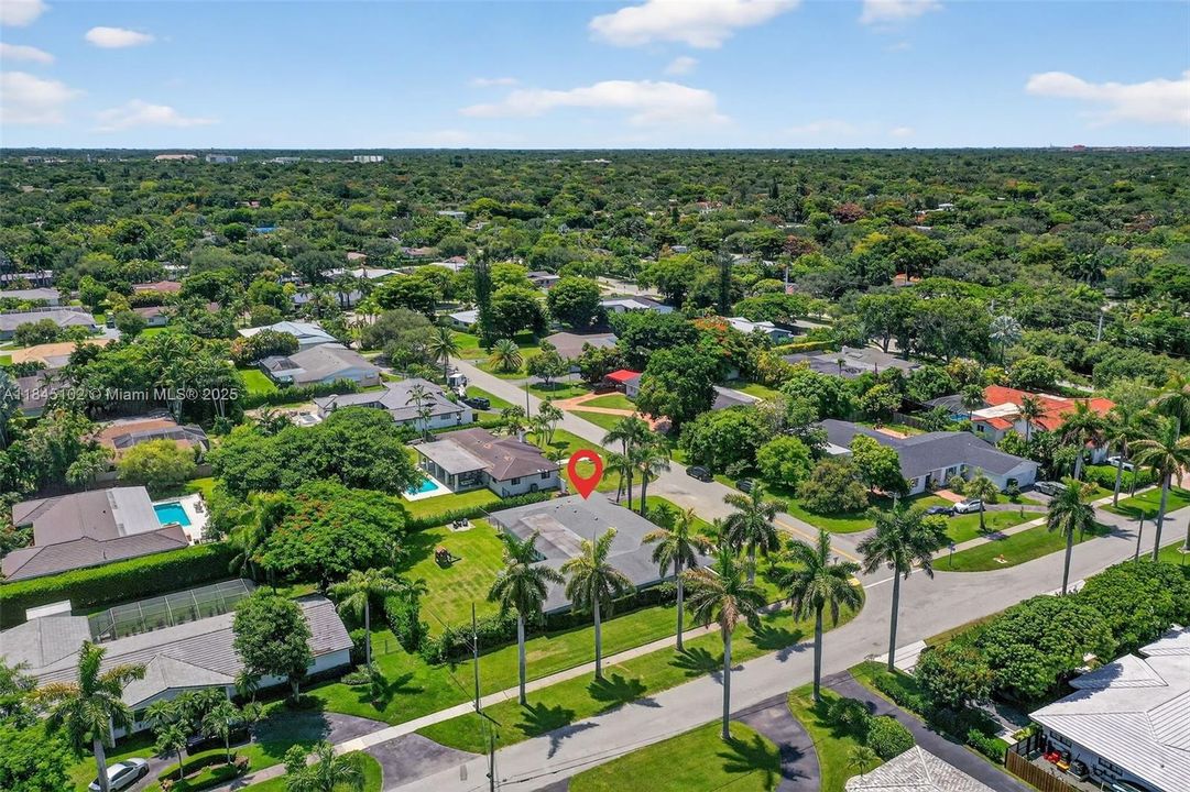 Recently Sold: $1,695,000 (4 beds, 4 baths, 3332 Square Feet)