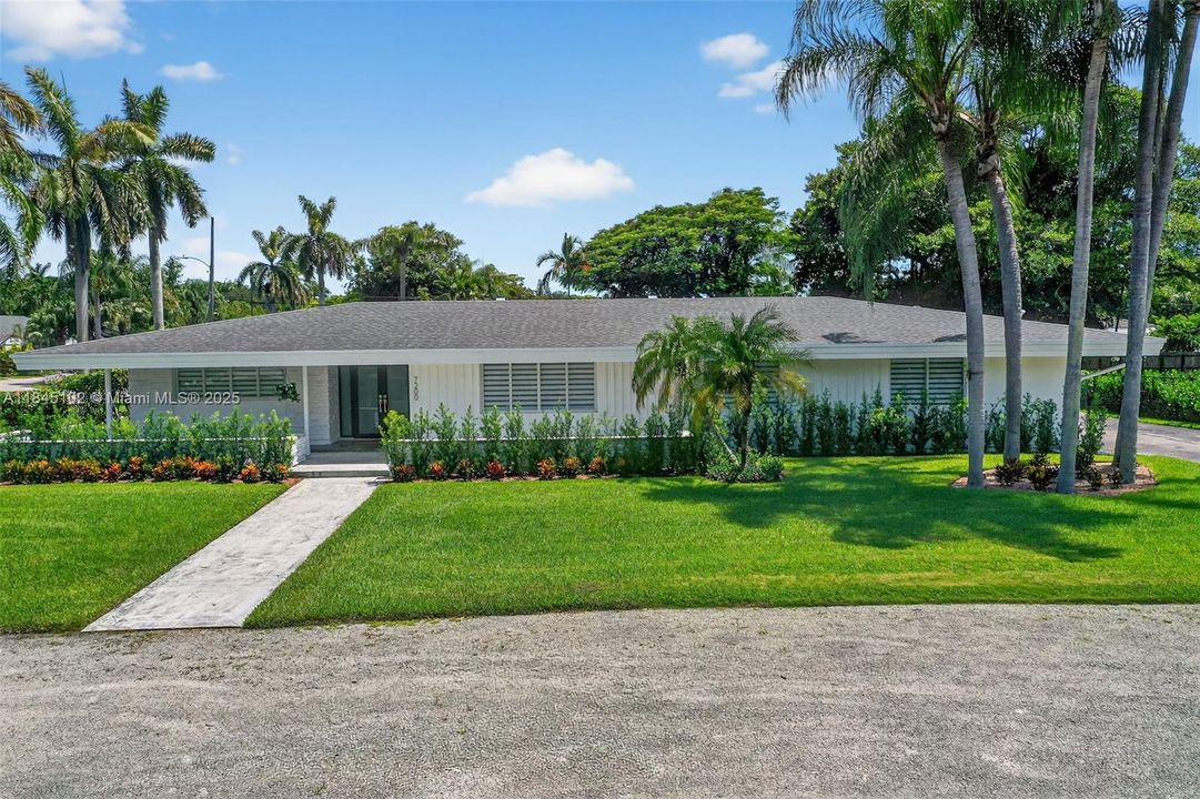 Recently Sold: $1,695,000 (4 beds, 4 baths, 3332 Square Feet)