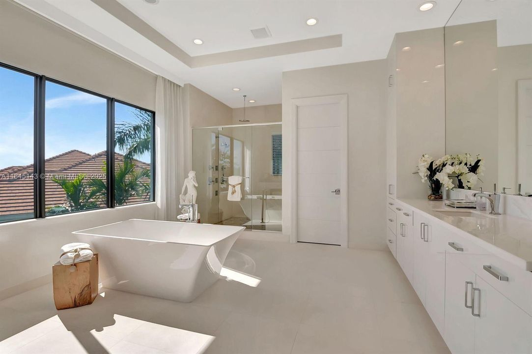 Recently Rented: $50,000 (6 beds, 6 baths, 8083 Square Feet)