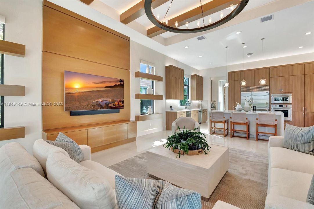 Recently Rented: $50,000 (6 beds, 6 baths, 8083 Square Feet)