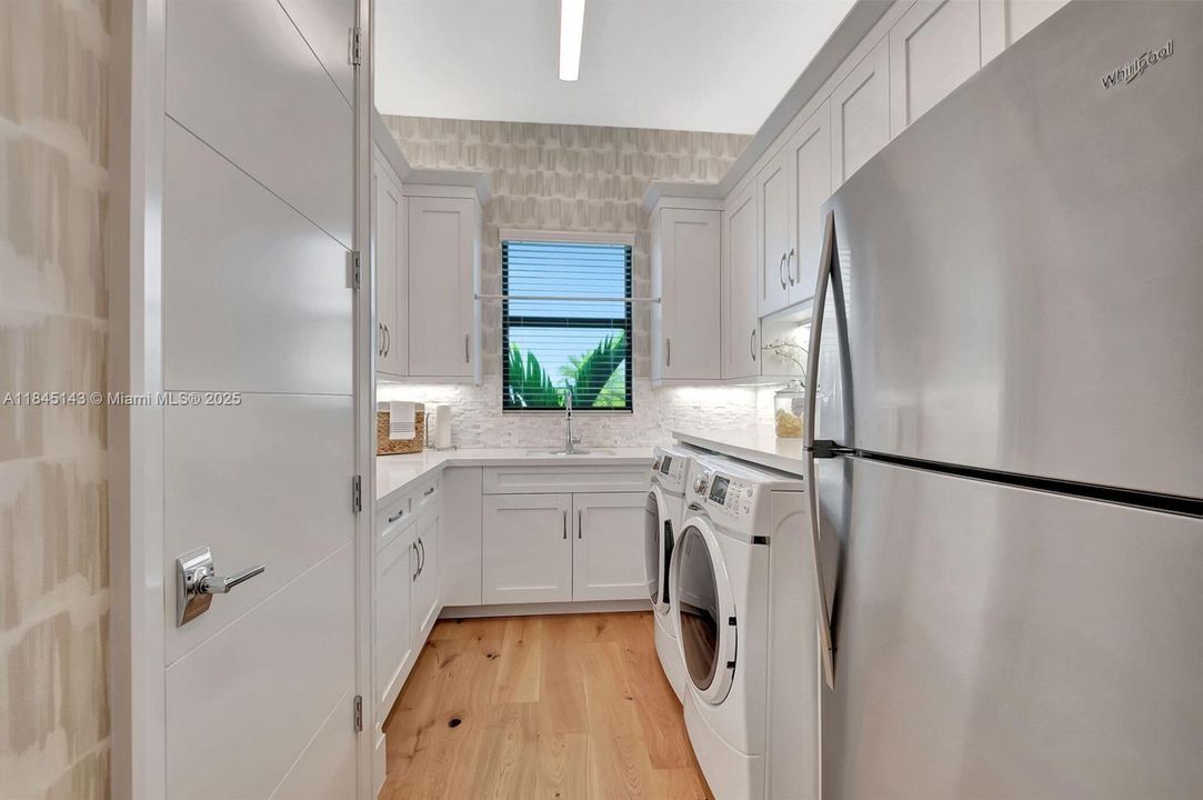 Recently Rented: $50,000 (6 beds, 6 baths, 8083 Square Feet)