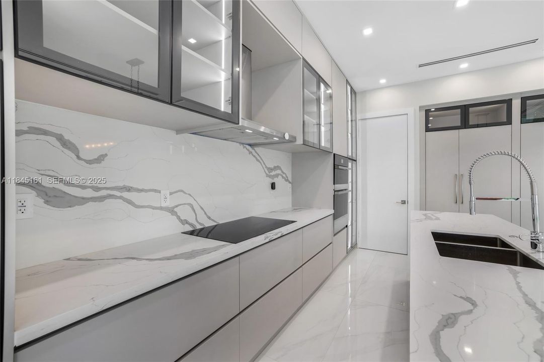 待售: $2,849,000 (5 贝兹, 4 浴室, 3184 平方英尺)