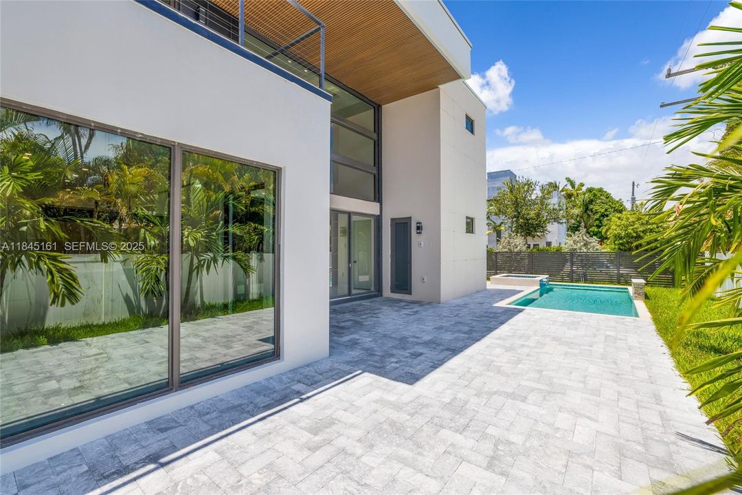 待售: $2,849,000 (5 贝兹, 4 浴室, 3184 平方英尺)