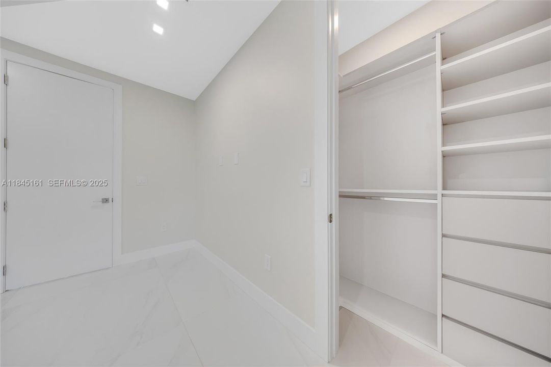 待售: $2,849,000 (5 贝兹, 4 浴室, 3184 平方英尺)