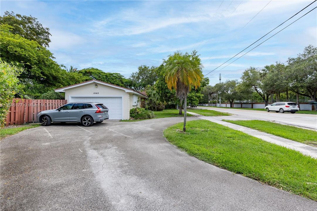 Recently Sold: $910,000 (3 beds, 2 baths, 2112 Square Feet)