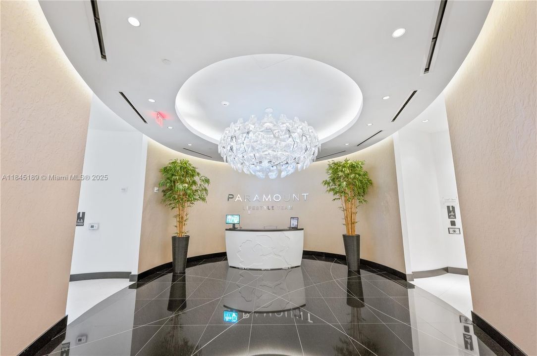 For Sale: $699,000 (1 beds, 2 baths, 1185 Square Feet)