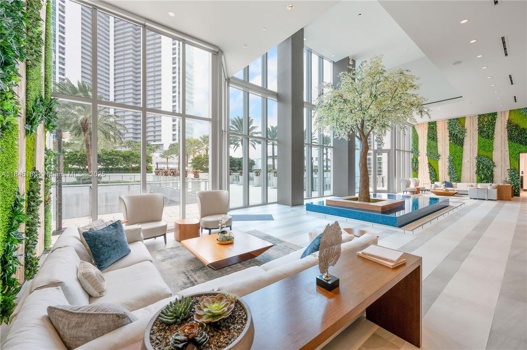For Sale: $699,000 (1 beds, 2 baths, 1185 Square Feet)